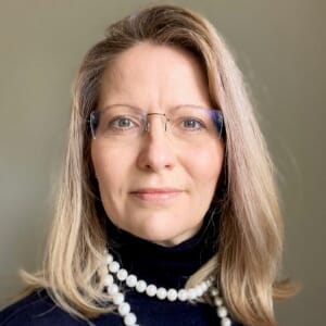 Claudia Roehn